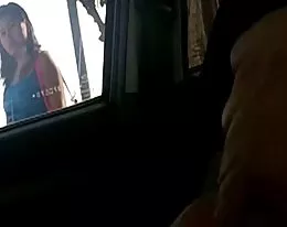 She can&#039;t stop looking