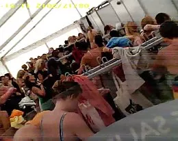 Festival public Shower Voyeur