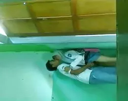 JIlbab mesum di kelas