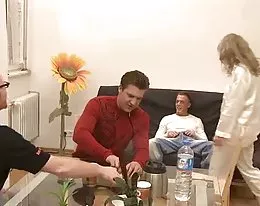 Geile Blonde will alle in der WG