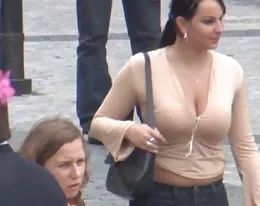 Candid - Busty Bouncing Tits Vol 4