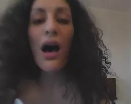 Arab Amatulla Bougne anal