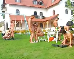 German Swinger Party im Garten