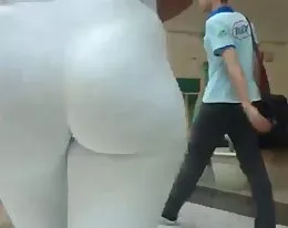 Public Ass in the mall