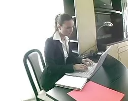 Secretary gets her cunt banged