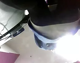 upskirt voyeur italy