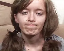 Lena 19 ans babby sitter