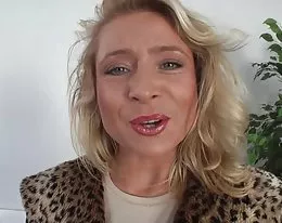 Vivia - solo masturbation