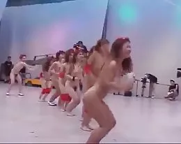 MANY SEXY NUDE JAPANESE GIRLS