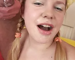 CUTE PLUMP TEEN ANAL