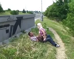 Goeren ohne Hoeschen auf der Strasse